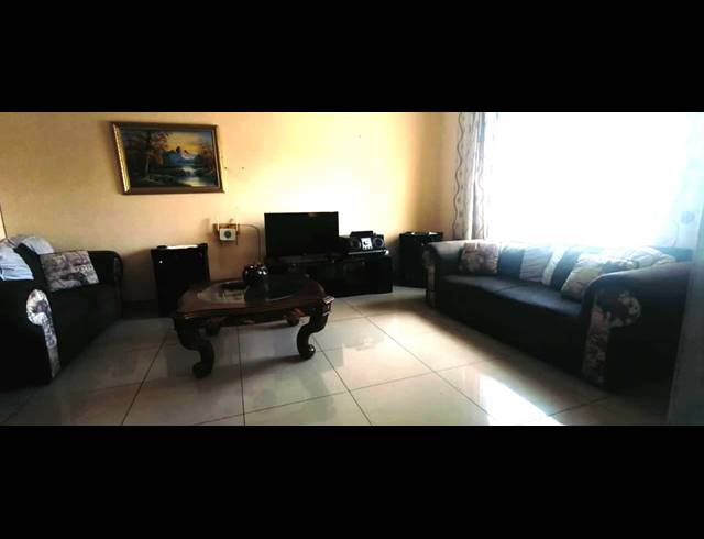 2 BEDROOM HOUSE FOR SALE IN TSHEPISONG
